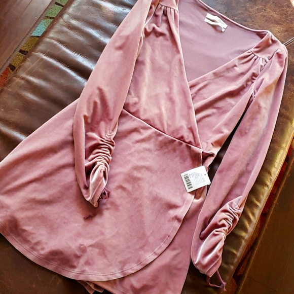 Urban Outfitters Pants - Urban Outfitters dress/shorts 😍